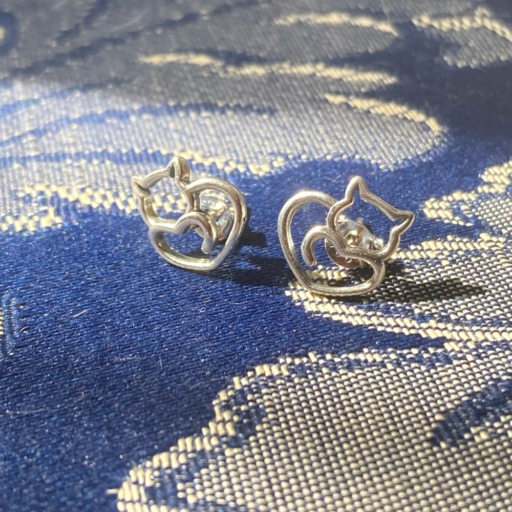 💞Sterling Silver Cat Heart Earrings